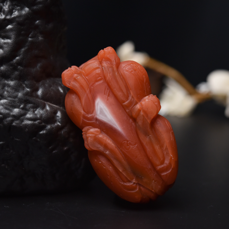 四川柿子红南红貔貅手把件-红掌柜