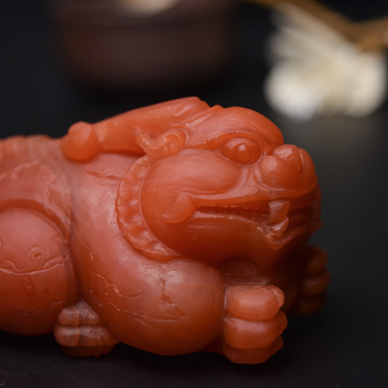 天然南红貔貅手把件-红掌柜
