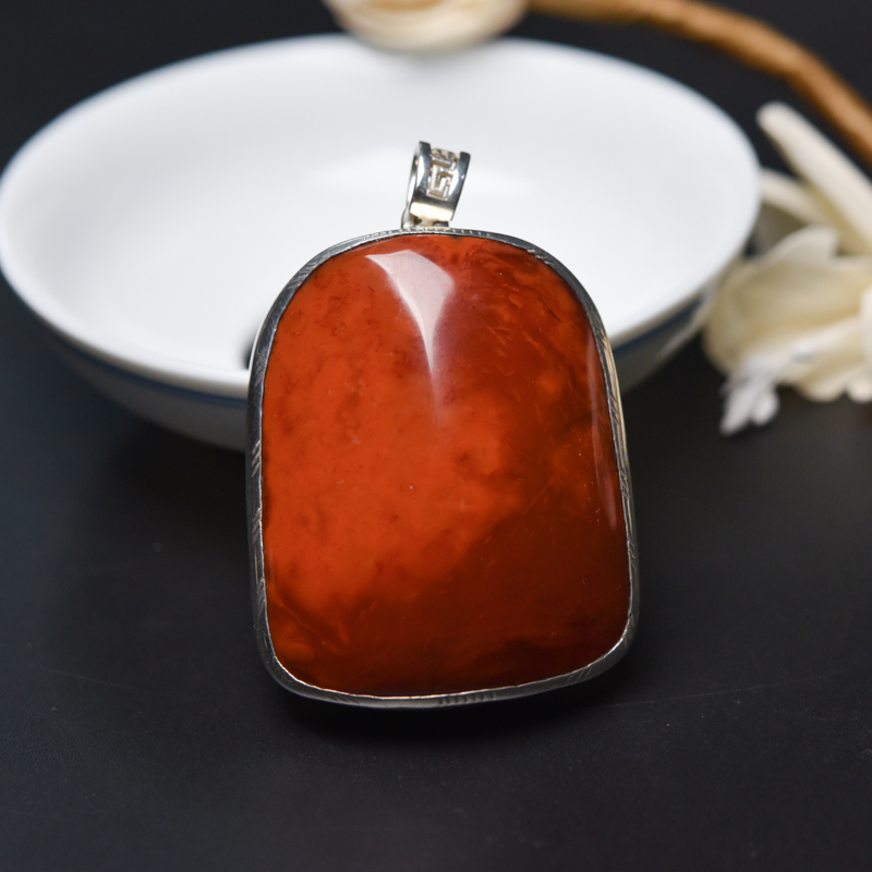 南红随形吊坠 -红掌柜