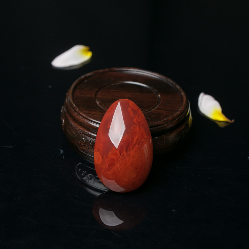 火焰纹南红随形吊坠-红掌柜