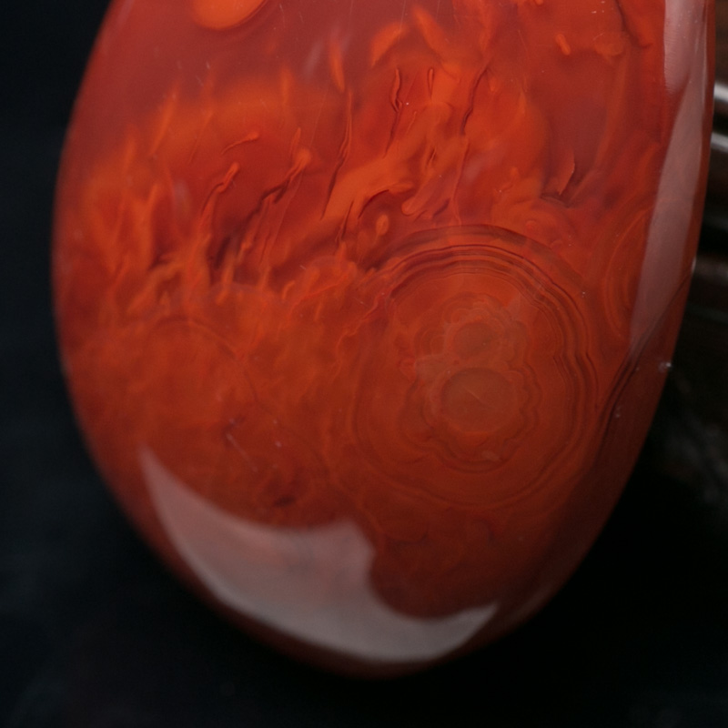 南红随形吊坠-红掌柜