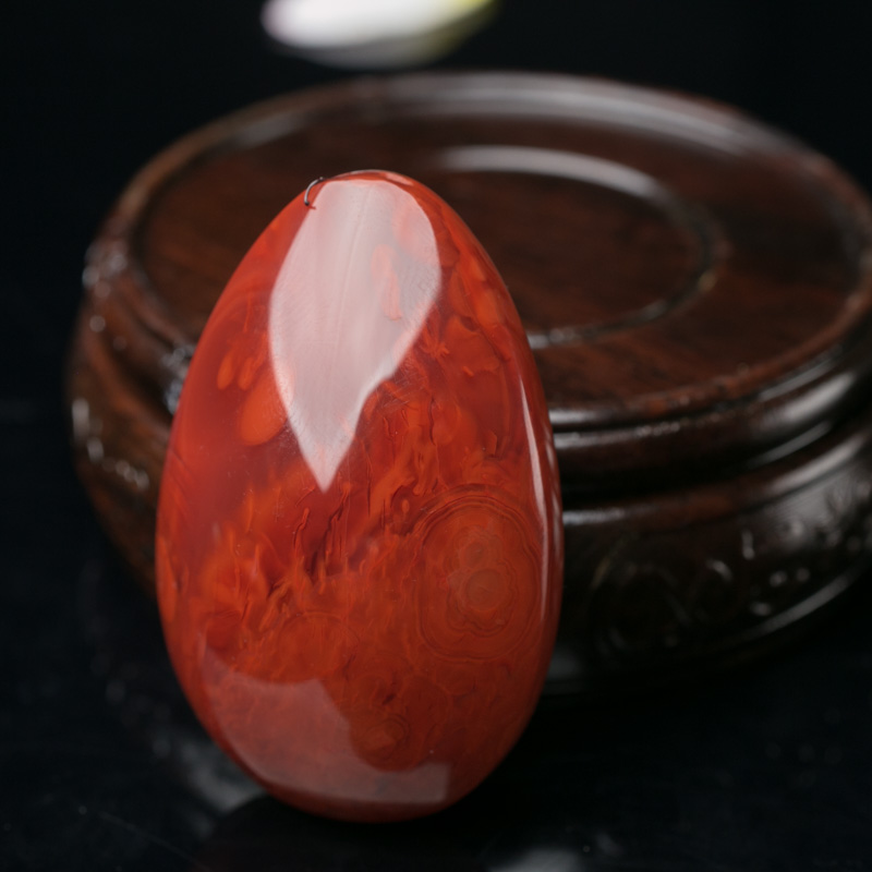 天然南红随形吊坠-红掌柜