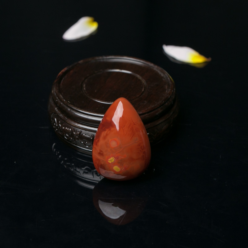 火焰纹南红水滴吊坠-红掌柜