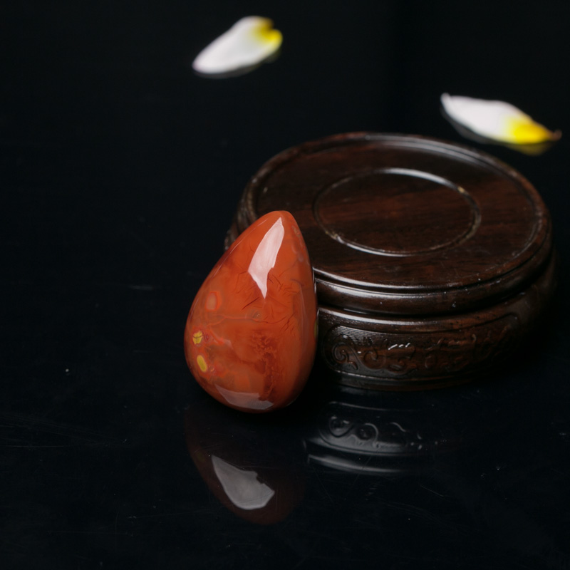 南红水滴吊坠-红掌柜