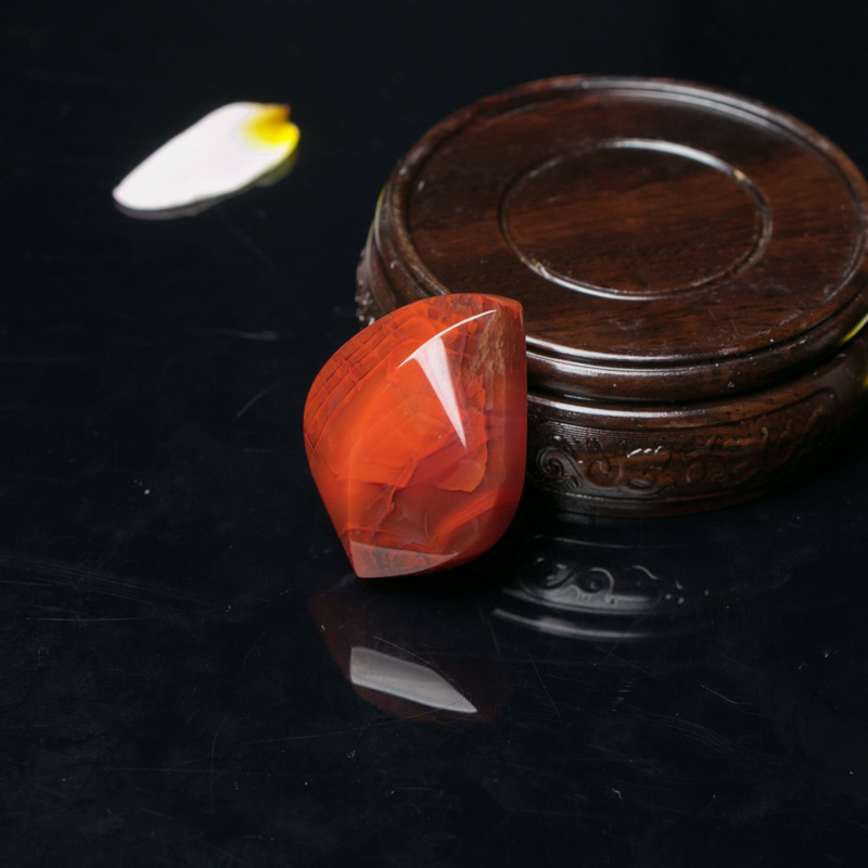 南红随形吊坠-红掌柜