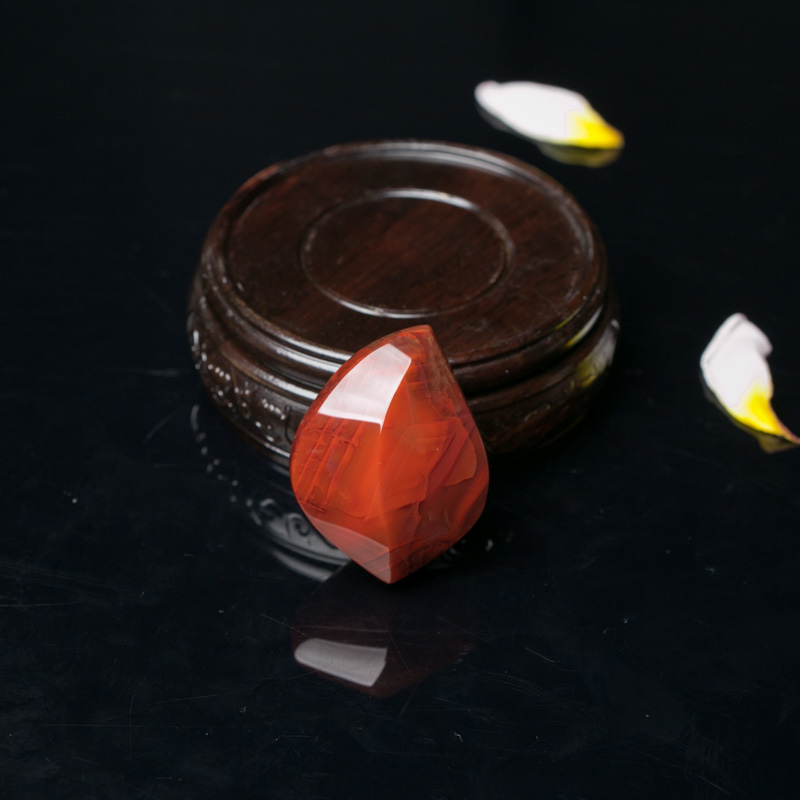 四川南红随形吊坠-红掌柜