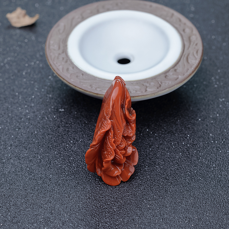 柿子红南红白菜吊坠-红掌柜