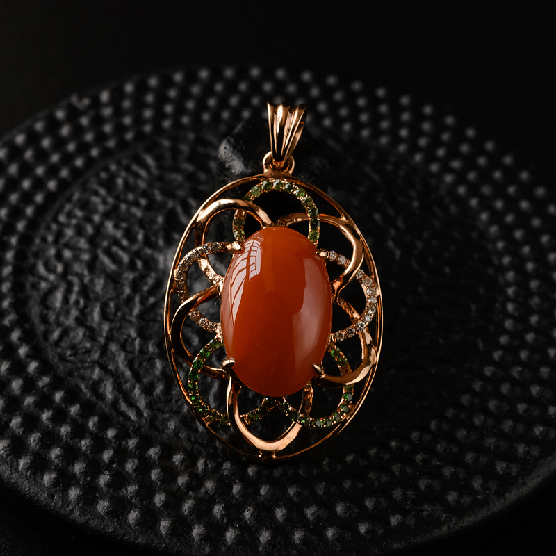 18K金镶柿子红南红吊坠-红掌柜