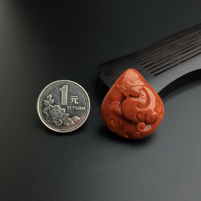 南红古龙吊坠-红掌柜