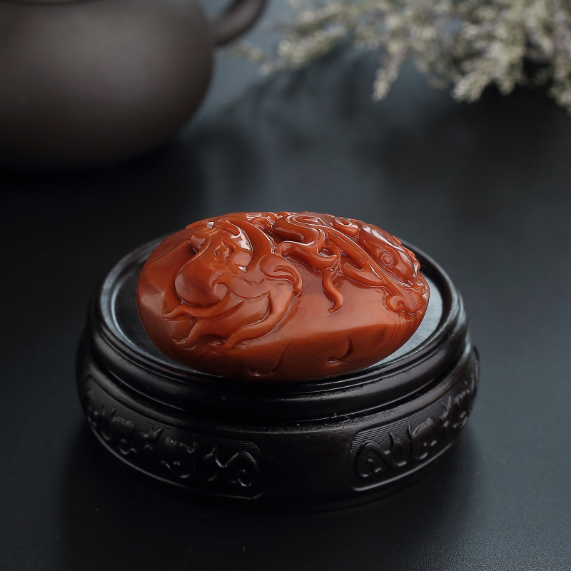 柿子红南红龙头马面挂件-红掌柜