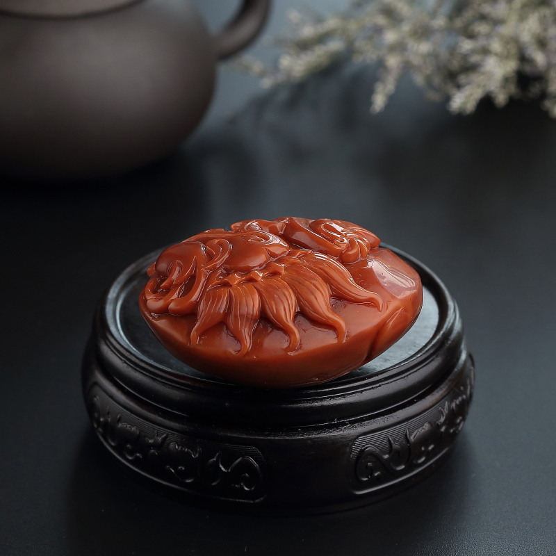 南红龙头马面挂件-红掌柜