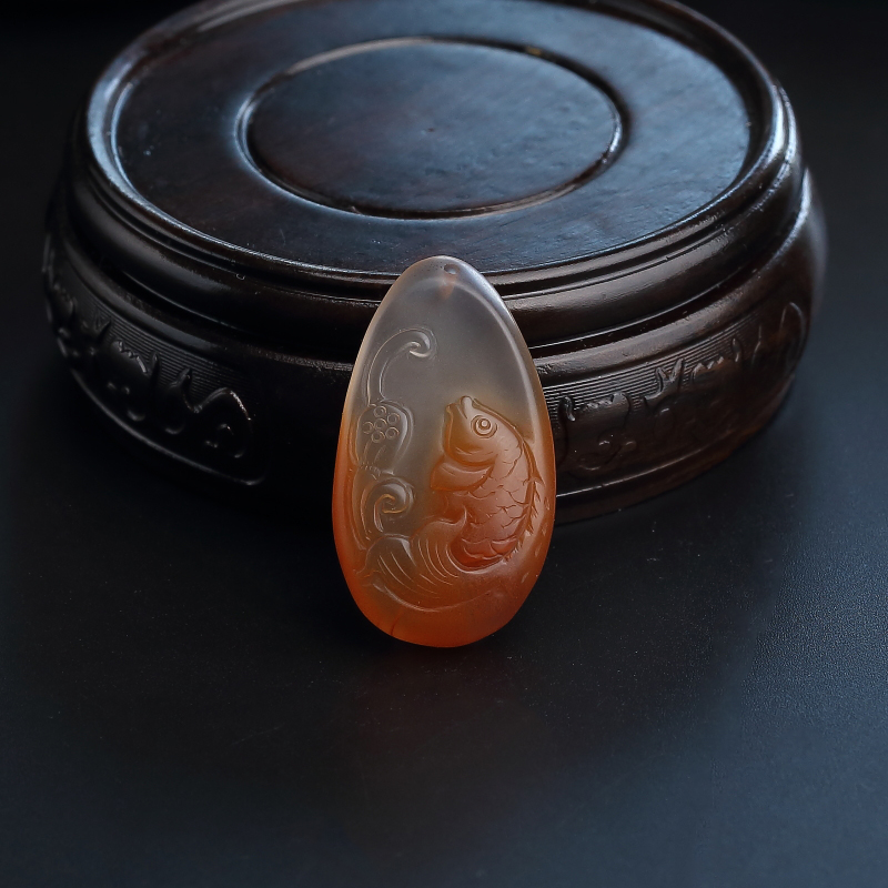 冰飘南红鱼吊坠-红掌柜