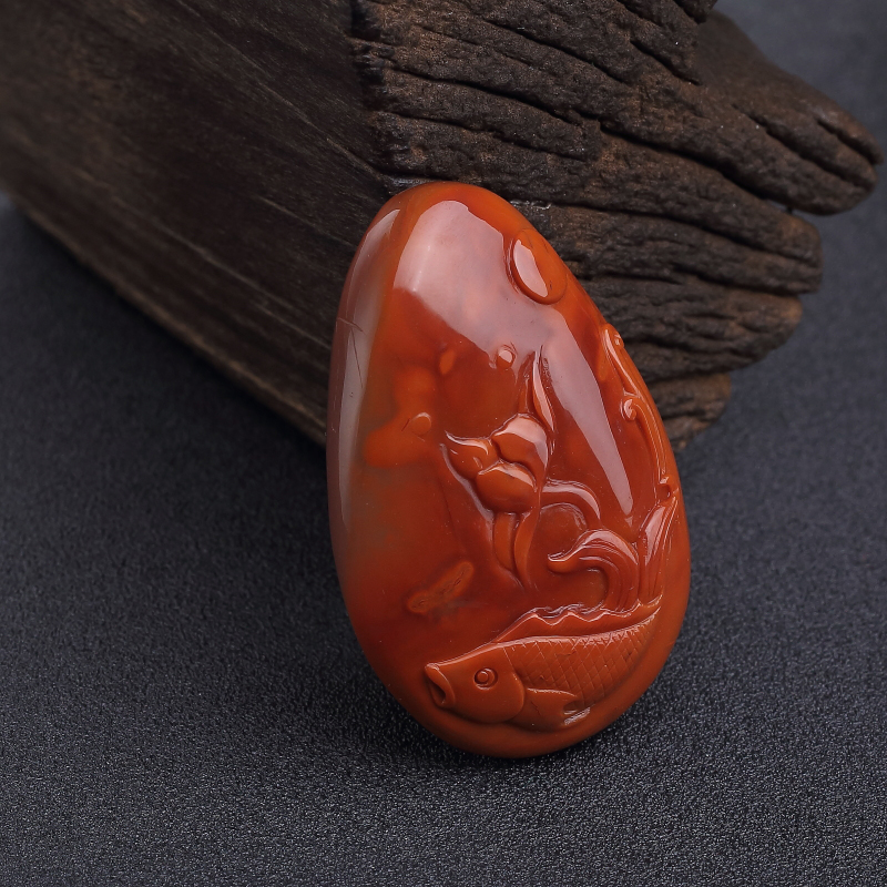 南红连年有余吊坠-红掌柜