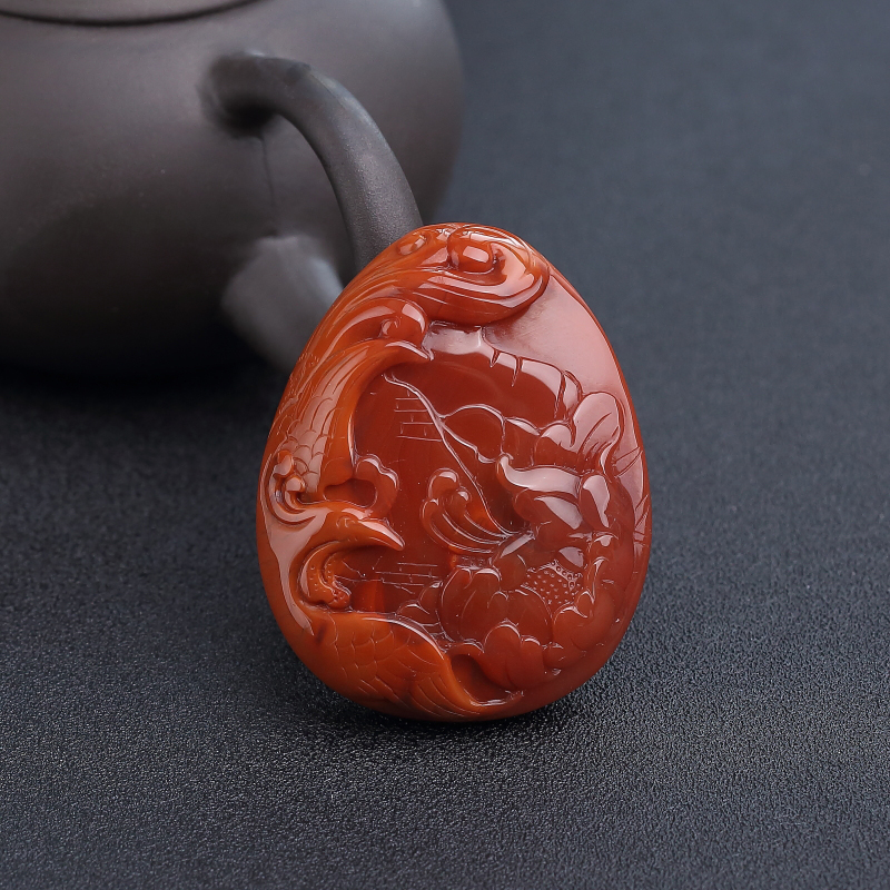 川料天然俏色南红牡丹引凤吊坠-红掌柜