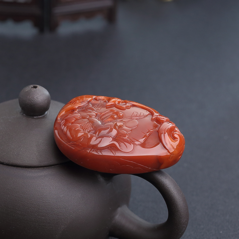 川料天然俏色南红吊坠-红掌柜