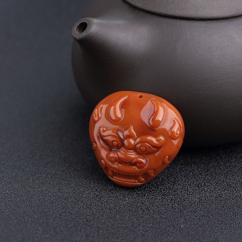 川料柿子红南红兽面吊坠-红掌柜