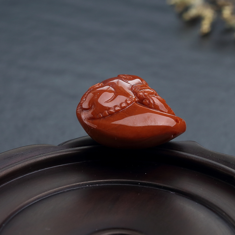 天然南红貔貅吊坠-红掌柜