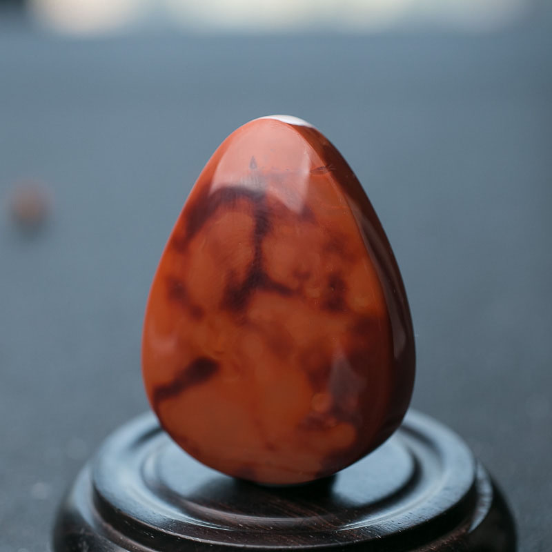 俏色南红水滴吊坠-红掌柜