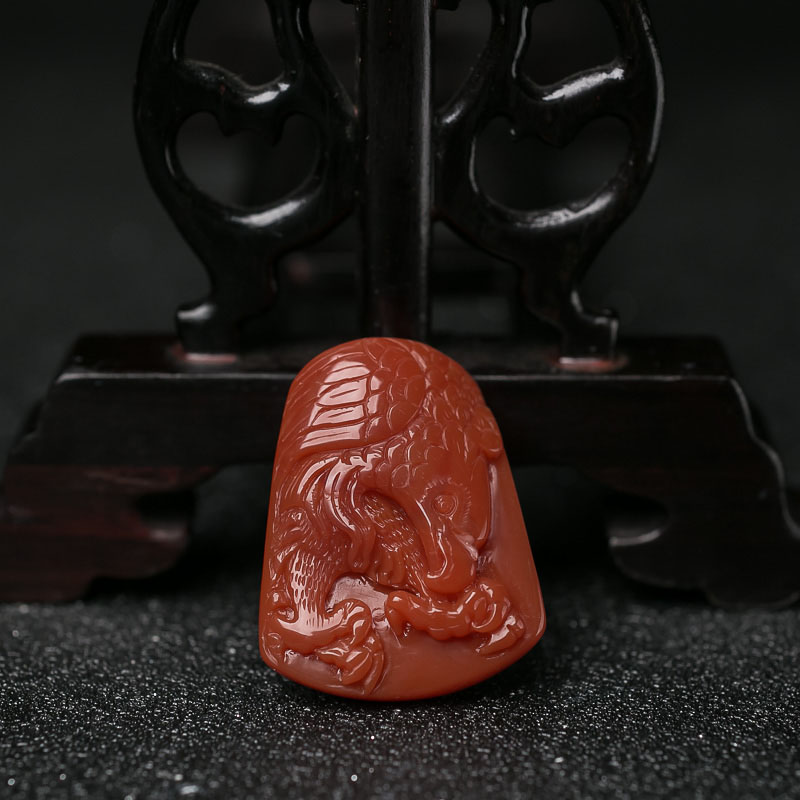 保山天然柿子红南红雄鹰吊坠-红掌柜