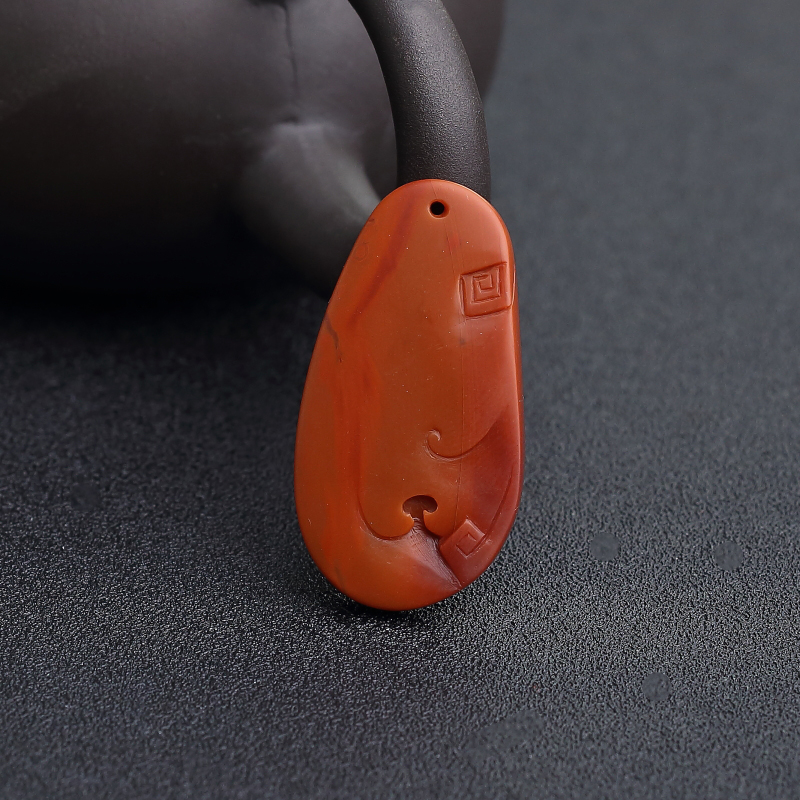 川料俏色南红悟道吊坠-红掌柜