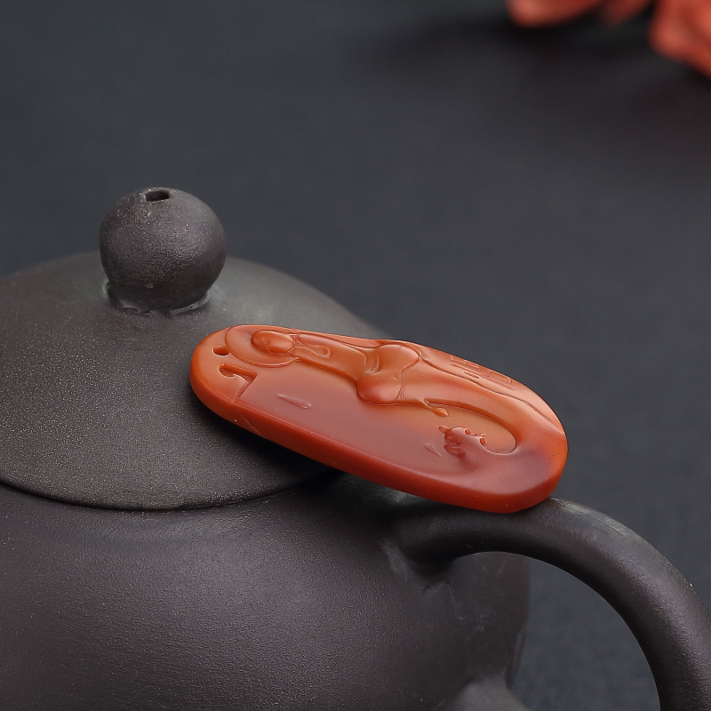 川料天然俏色南红吊坠-红掌柜