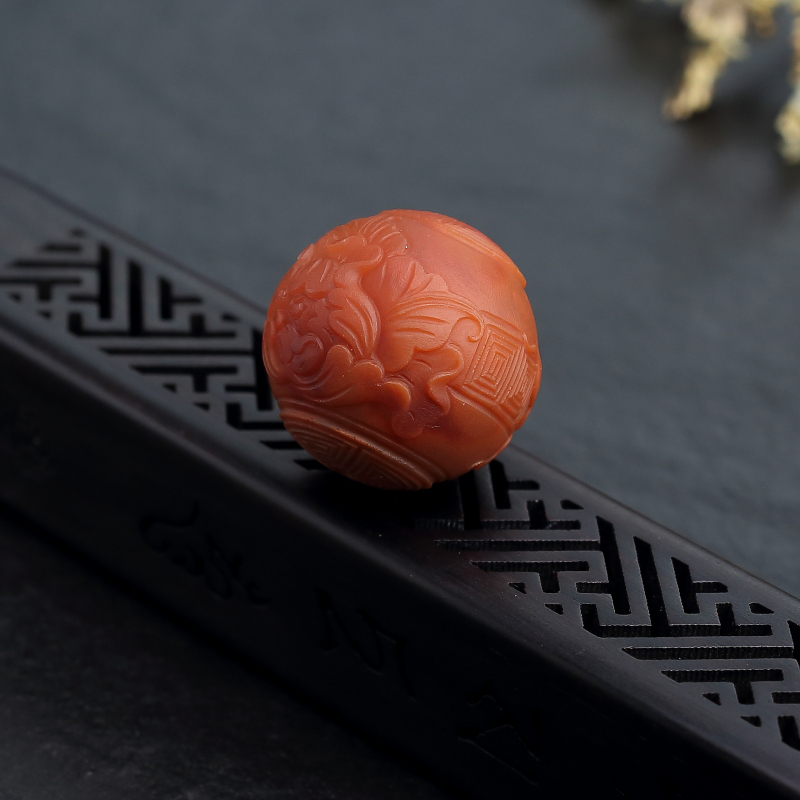 天然南红蝶恋花圆珠-红掌柜