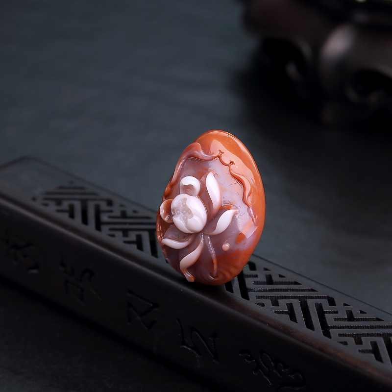 川料红白料南红莲花吊坠-红掌柜