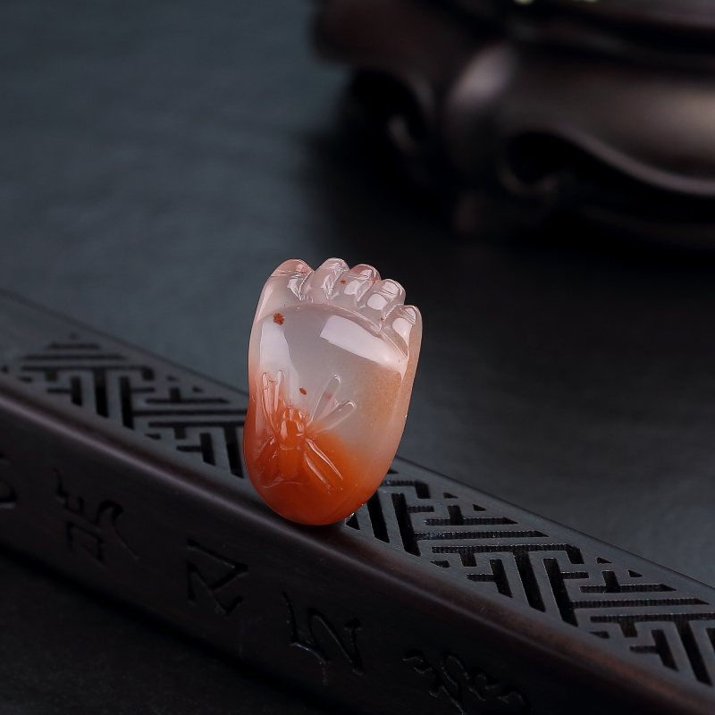 川料冰飘料南红知足常乐吊坠-红掌柜