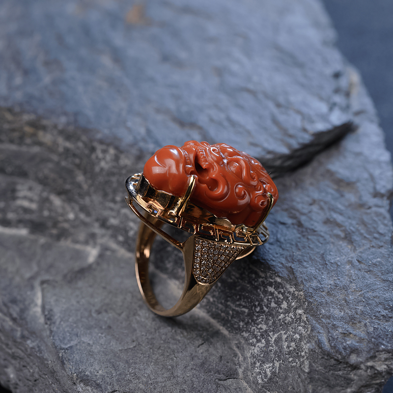 18K金镶钻川料天然柿子红南红戒指-红掌柜