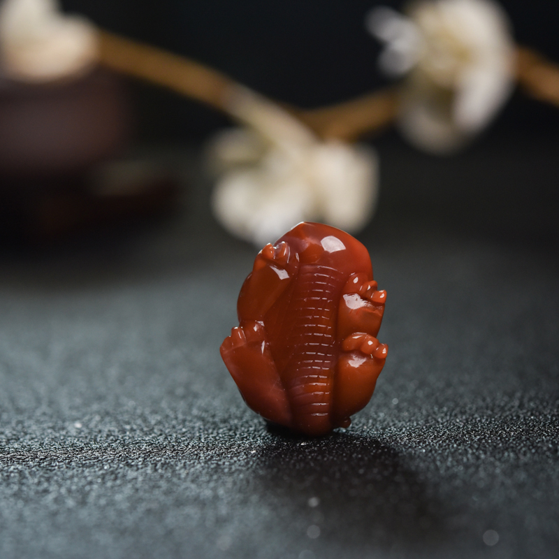 四川天然柿子红南红貔貅吊坠-红掌柜