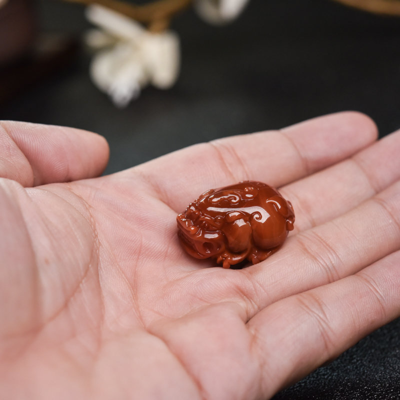 柿子红南红吊坠-红掌柜