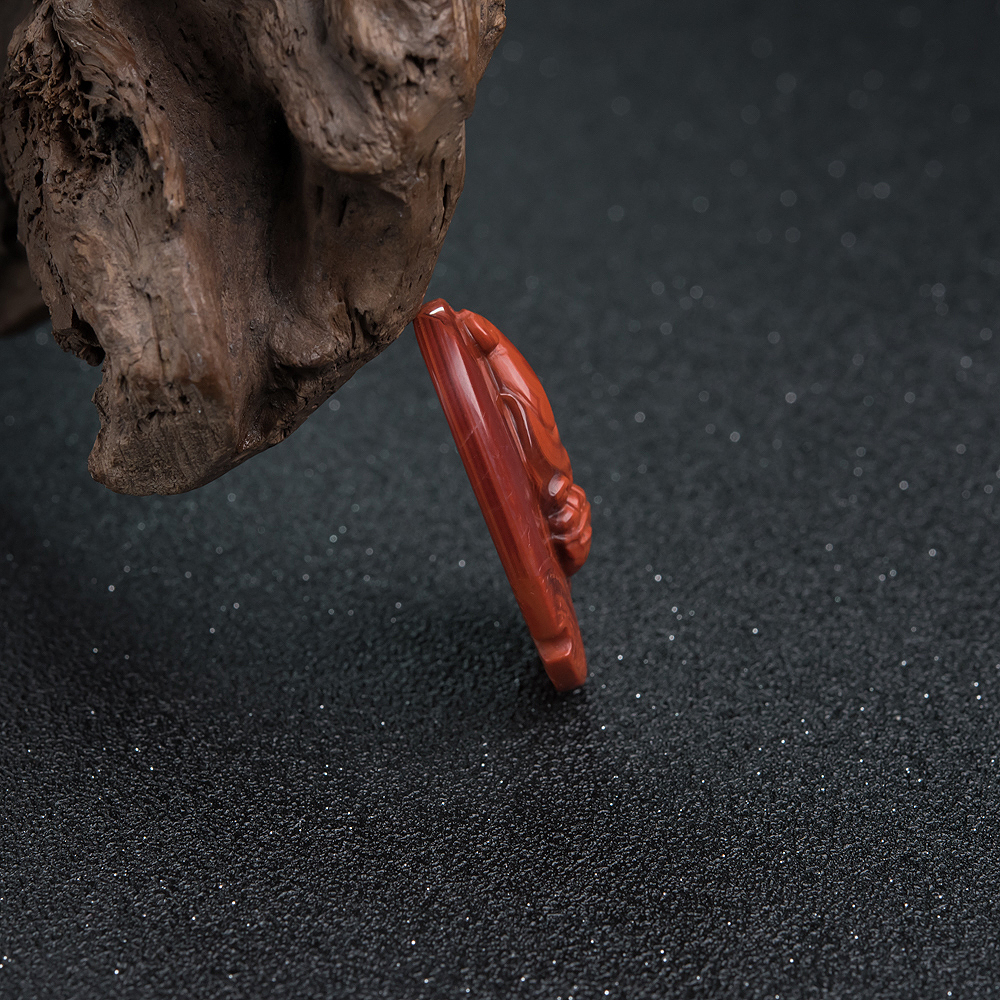 俏色南红貔貅吊坠-红掌柜