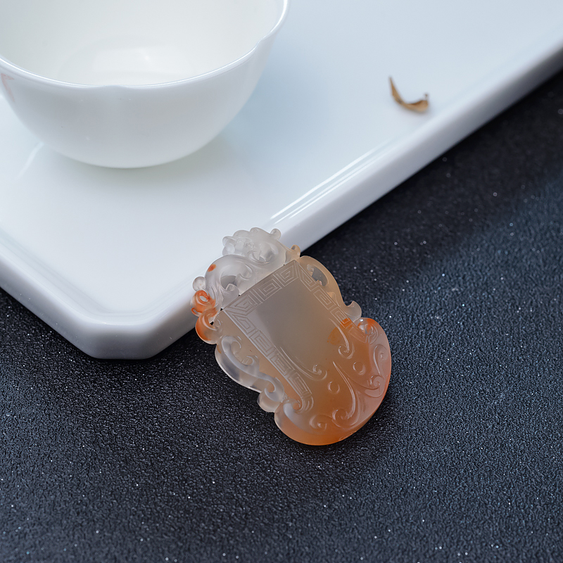 冰飘料南红吊坠-红掌柜