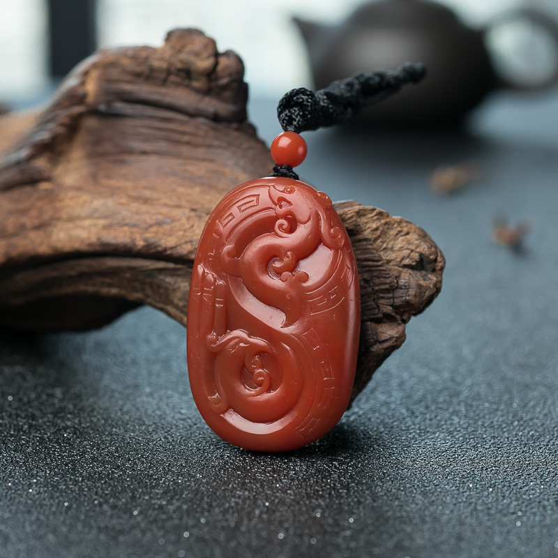 天然南红仿古龙吊坠-红掌柜