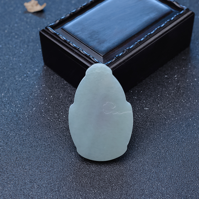 镶柿子红南红吊坠-红掌柜