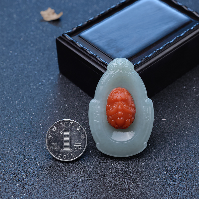 南红兽头吊坠-红掌柜