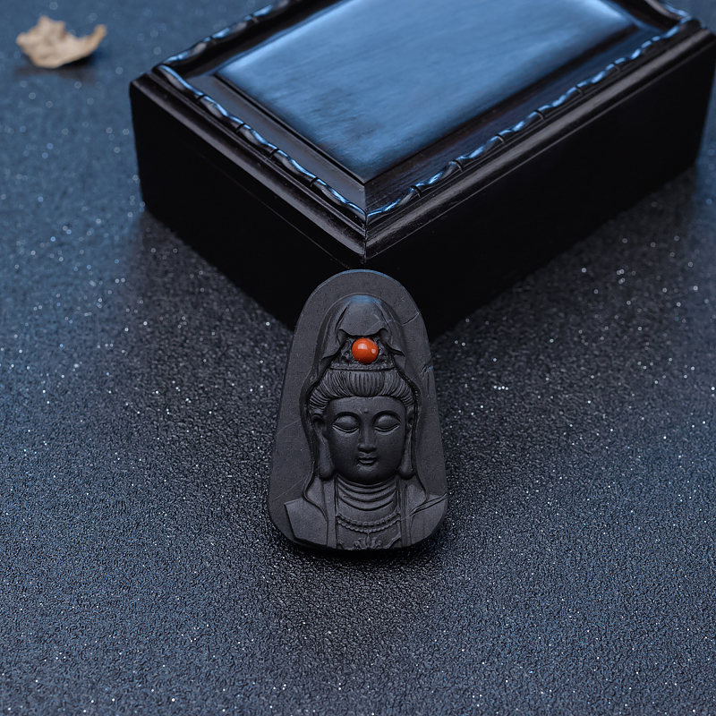 镶柿子红南红观音吊坠-红掌柜