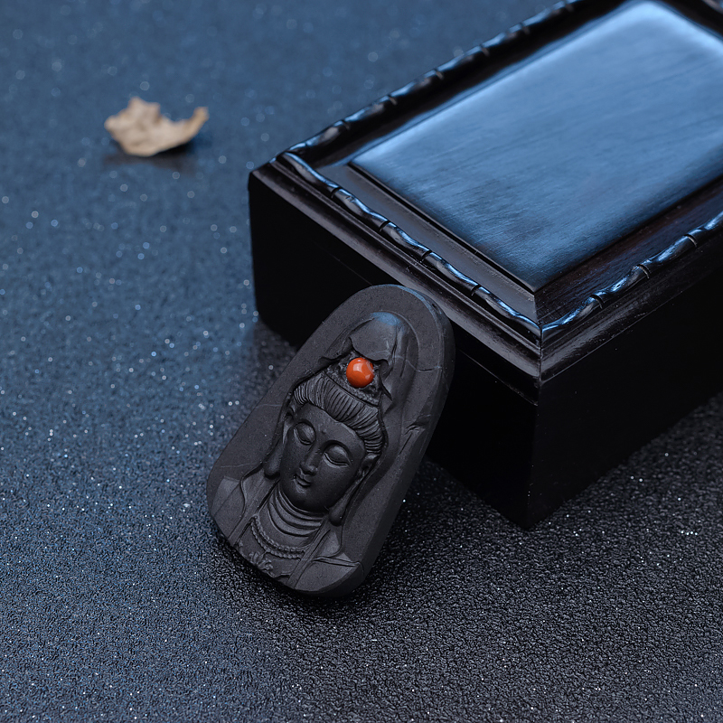 镶柿子红南红观音吊坠-红掌柜