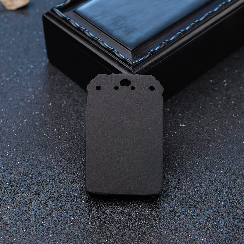 镶柿子红南红吊坠-红掌柜