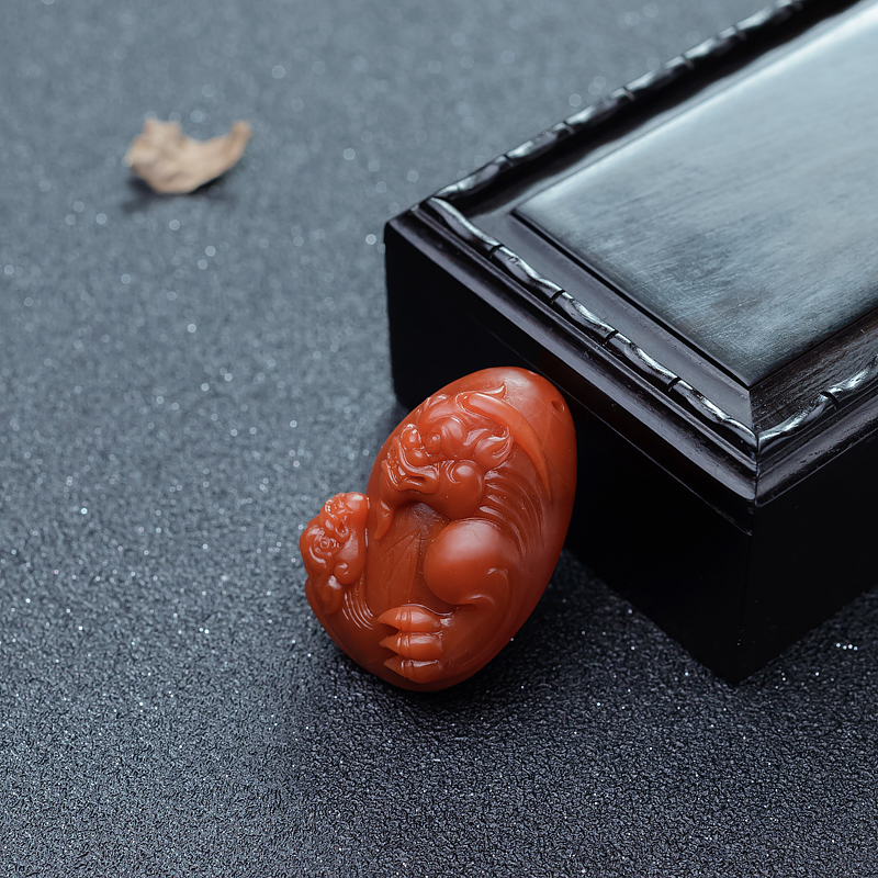 天然南红貔貅吊坠-红掌柜