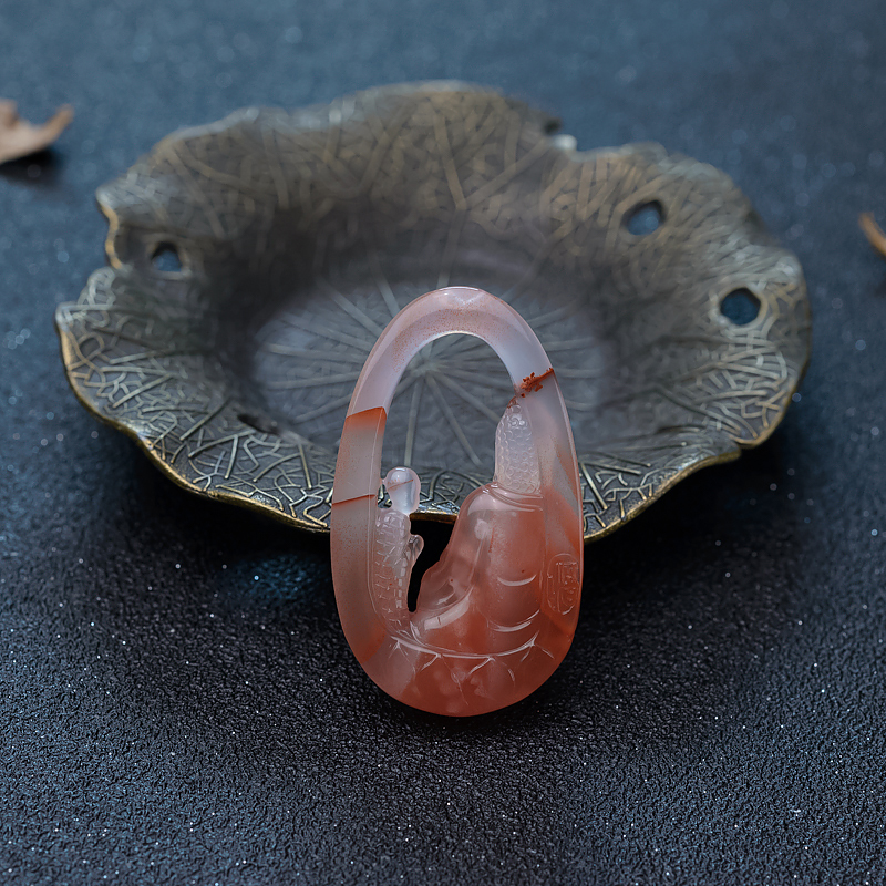 天然四川南红镂空悟道吊坠-红掌柜