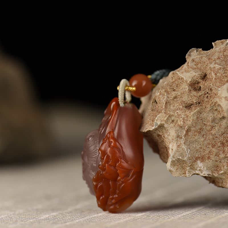 冻料玫瑰红南红吊坠-红掌柜