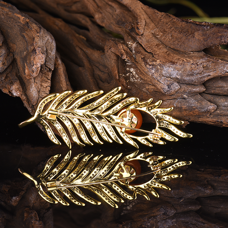 樱桃红南红胸针-红掌柜