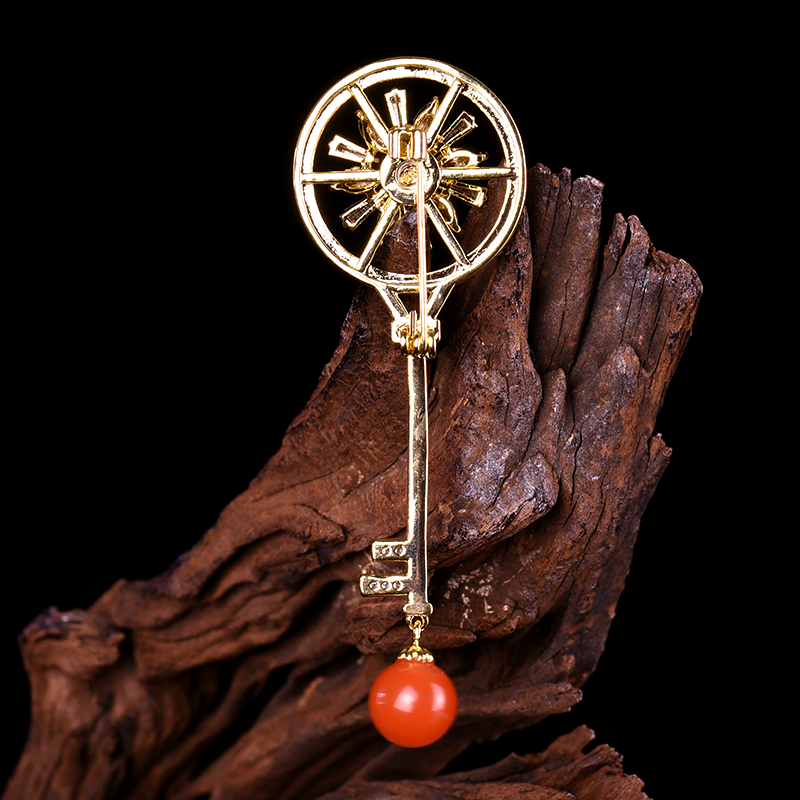 樱桃红南红胸针-红掌柜