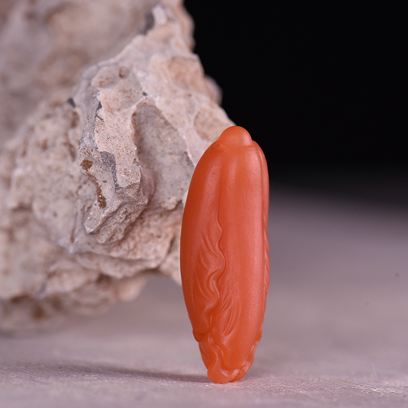 天然樱桃红南红摆财吊坠-红掌柜