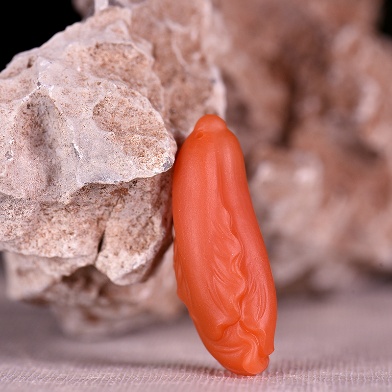 四川天然樱桃红南红吊坠-红掌柜