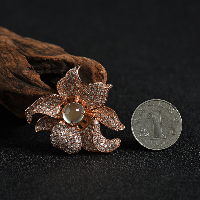 葡萄石胸针-红掌柜