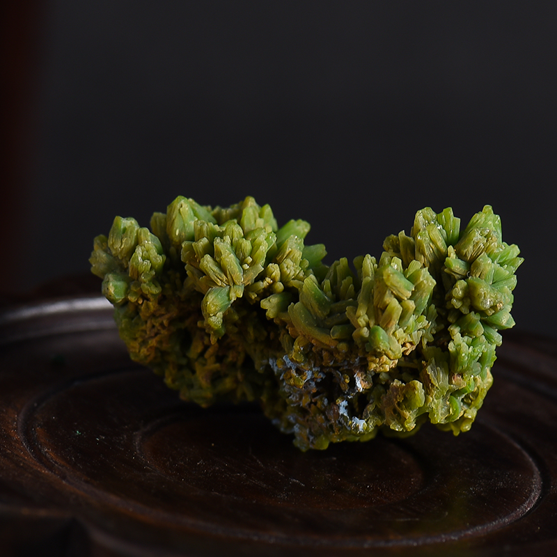 磷绿铅矿摆件 - 红掌柜