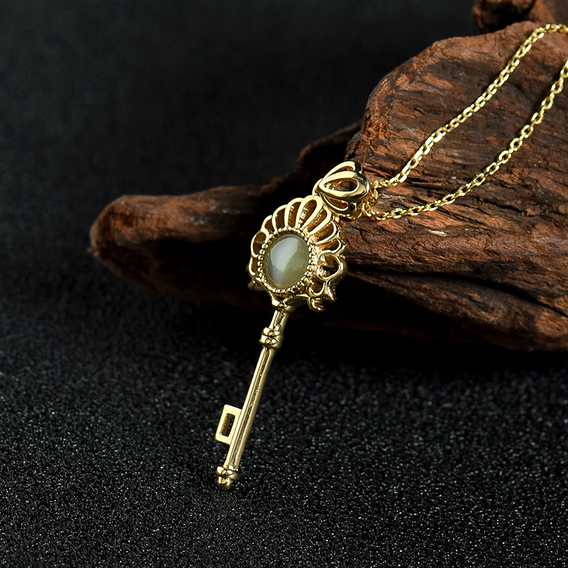 18k绿色金绿宝石猫眼吊坠-红掌柜