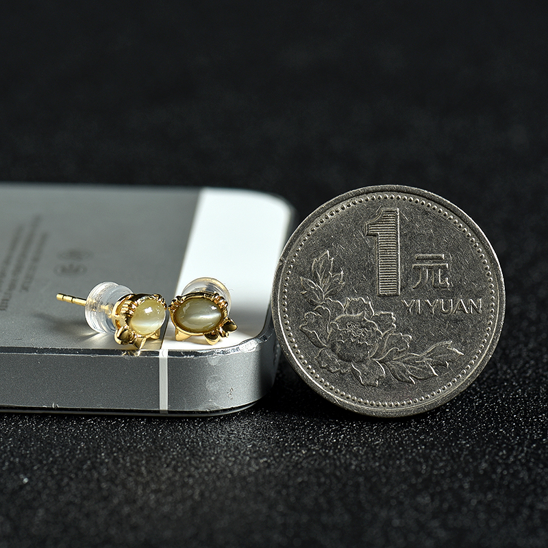 金绿宝石猫眼耳钉-红掌柜